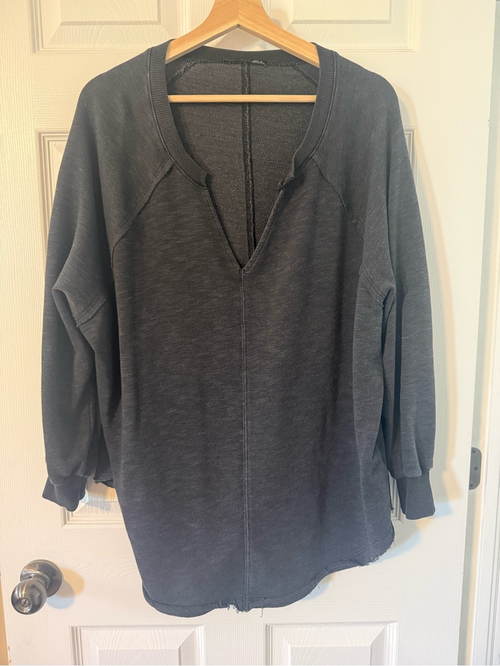54. BLACK TAPE_ WASHED RAW-HEM V-NECK SWEATER SZ XL